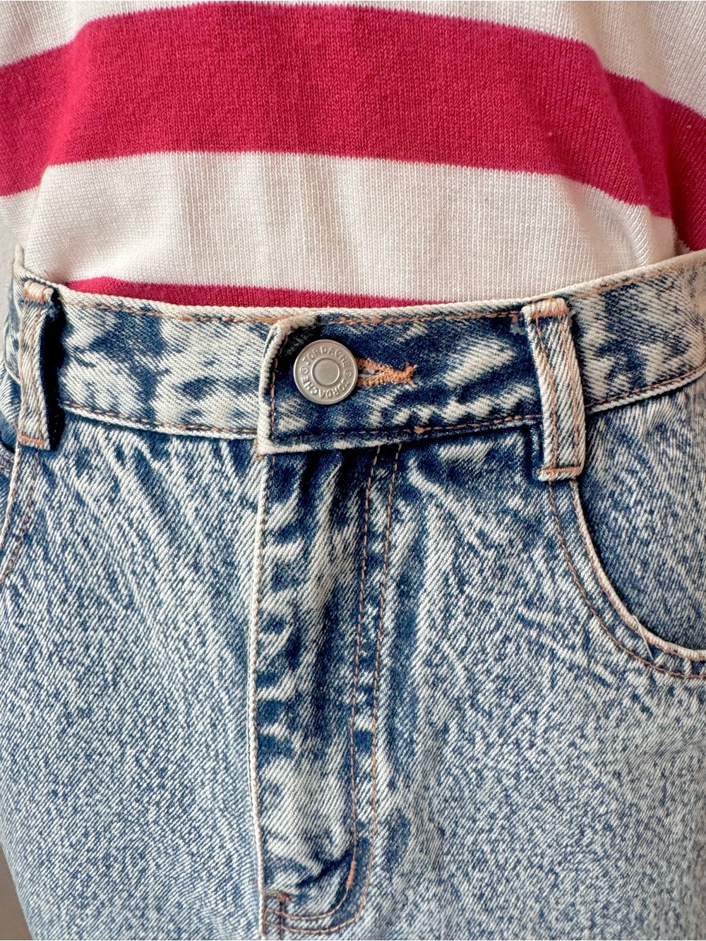 Vintage JORDACHE Light Blue Acid Wash Denim Skirt with Bow Accents - Picture 6 of 11